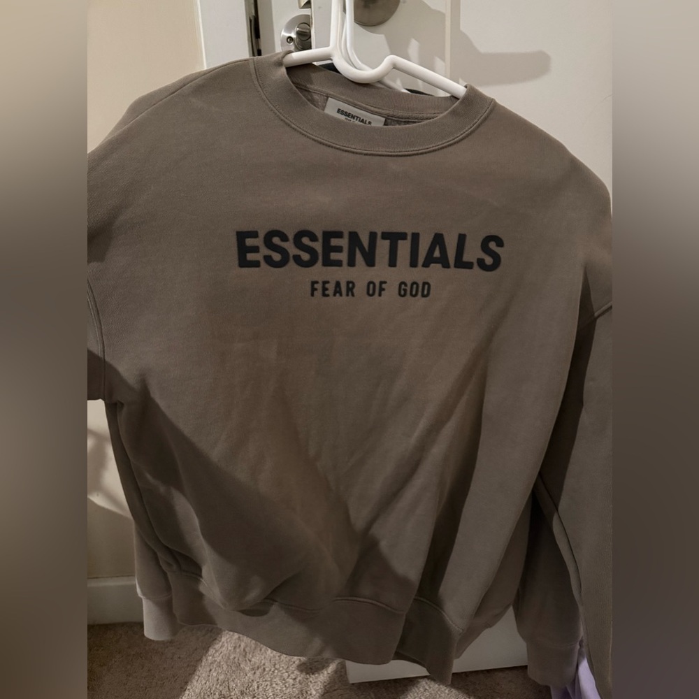 Essentials fear of god sweatshirt